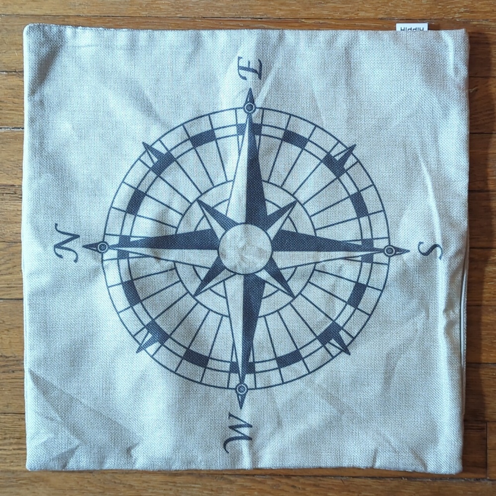 HIPPIH Pillow Cover Woven with Compass design